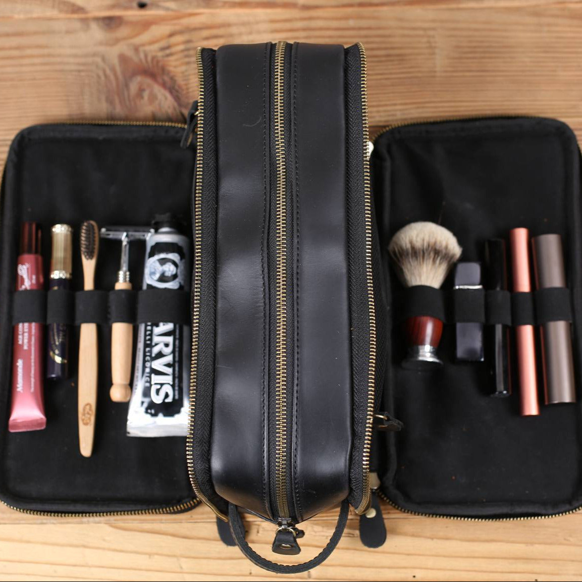 Groomsmen Gift Personalized Leather Toiletry Bag Waterproof Leather Dopp Kit Men's Shaving Kit, Christmas Gift